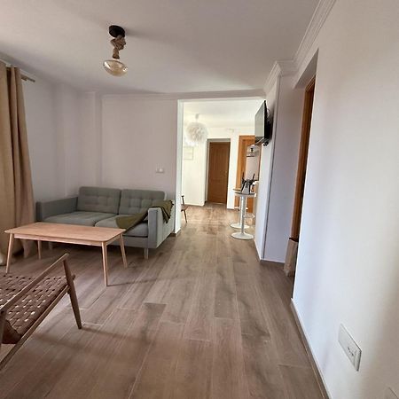 Edificio Amarillo En El Barrio Διαμέρισμα Αλικάντε Εξωτερικό φωτογραφία