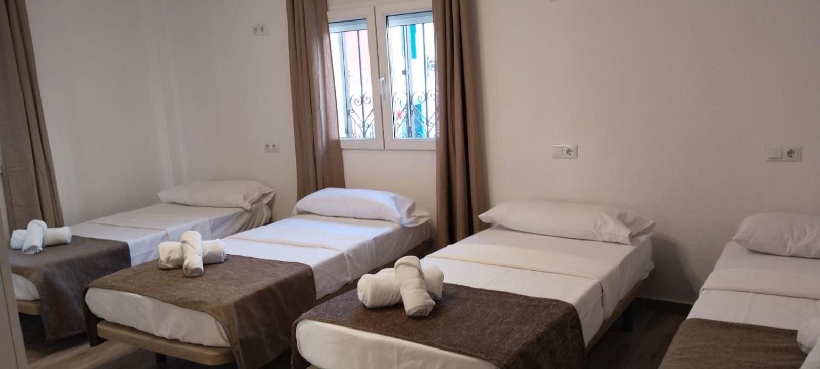 Edificio Amarillo En El Barrio Διαμέρισμα Αλικάντε Εξωτερικό φωτογραφία